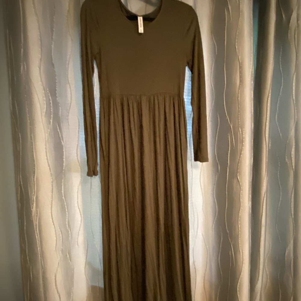 Olive green long sleeve maxi